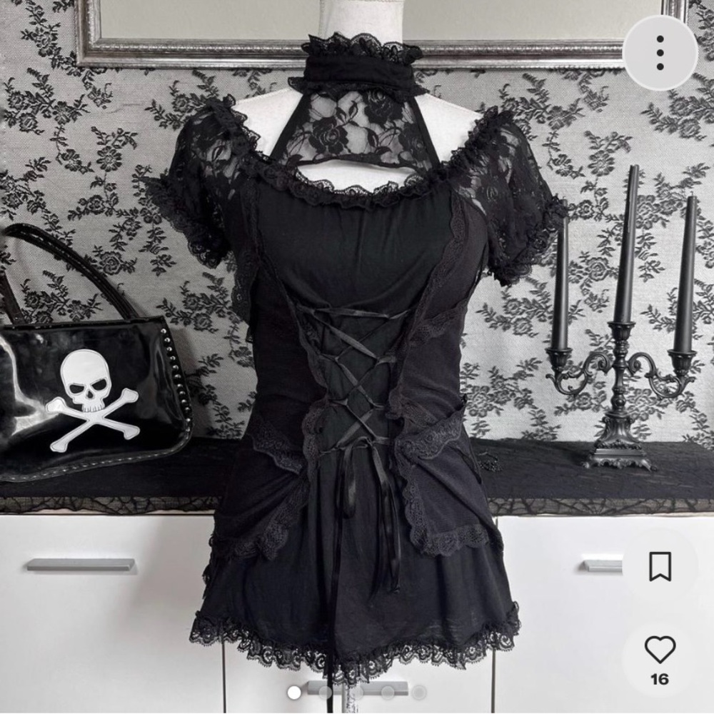 ISO!!! gothicana, & poizen industries